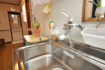 シンクに備え付けの浄水器